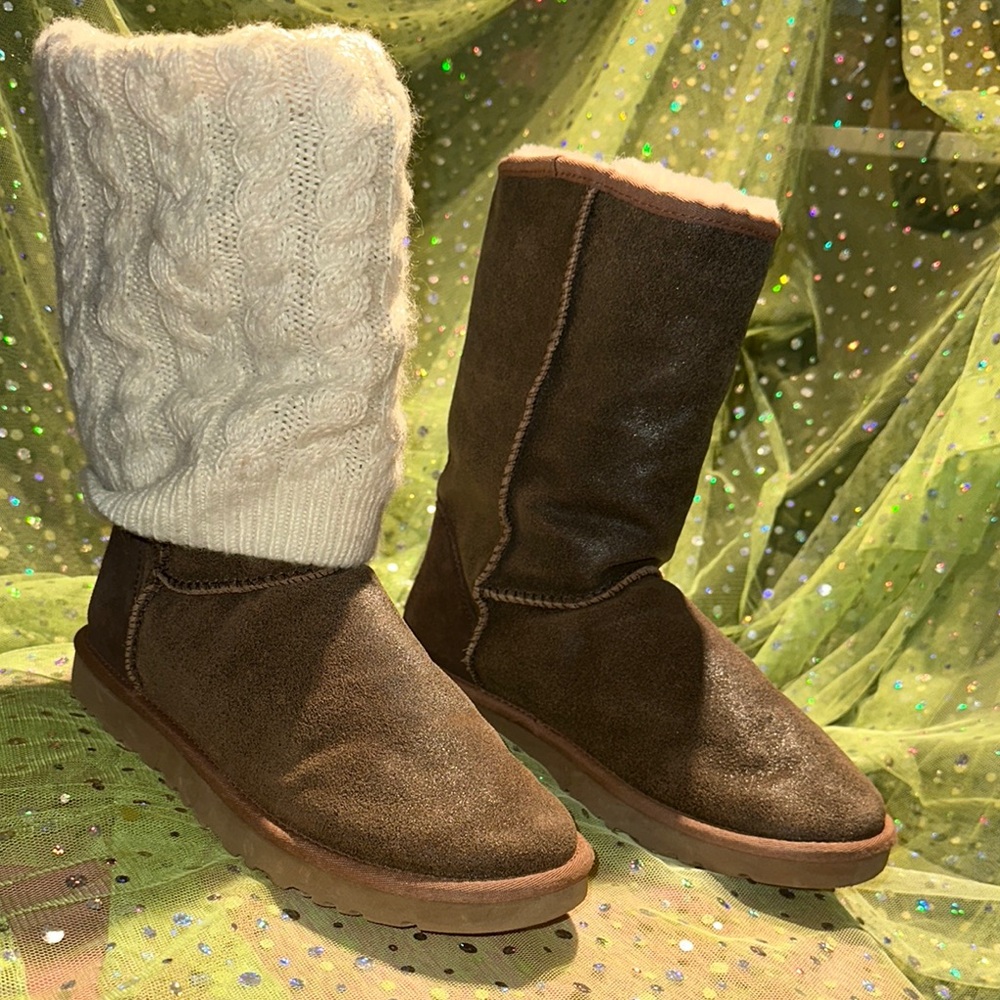 UGG Brown Sheepskin Boots - Picture 8 of 8